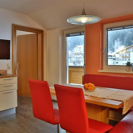 Altamira Apartment *